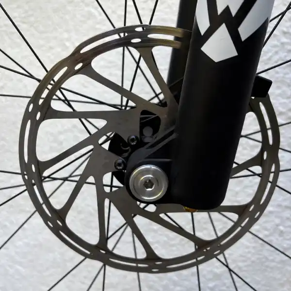 Formula-Nero_15mm_thru_Axle